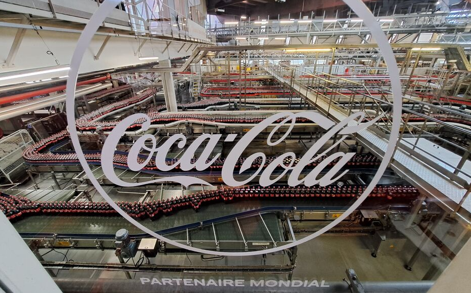 Géothermie, eau courante, décarbonation… à Grigny, Coca-Cola veut montrer sa bonne foi écologique